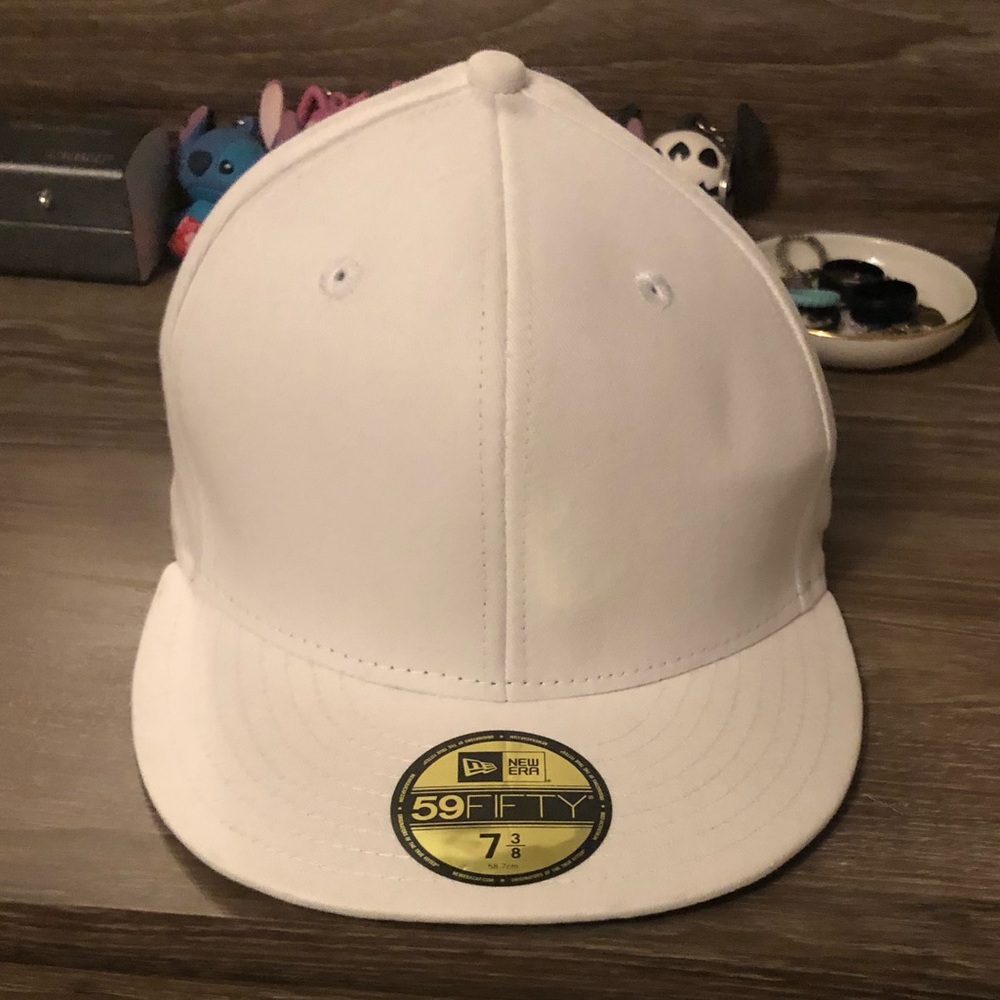 Fitted hat